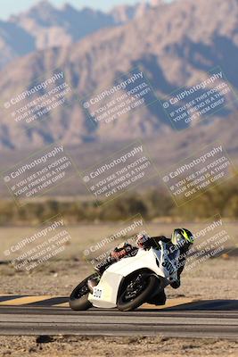 media/Dec-07-2025-CVMA (Sun) [[3e7d2de5dc]]/Race 18-Formula Twins-Formula 40 UL/